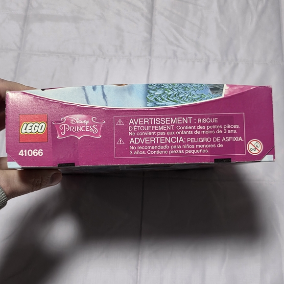 LEGO Disney Princess Anna & Kristoff's Sleigh Adventure Set - Picture 5 of 6